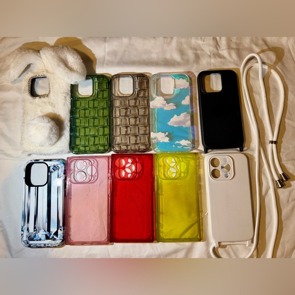 Stylish Phone 14 Pro Case Collection - Black, Green, Red, Yellow, White - Picture 1 of 13